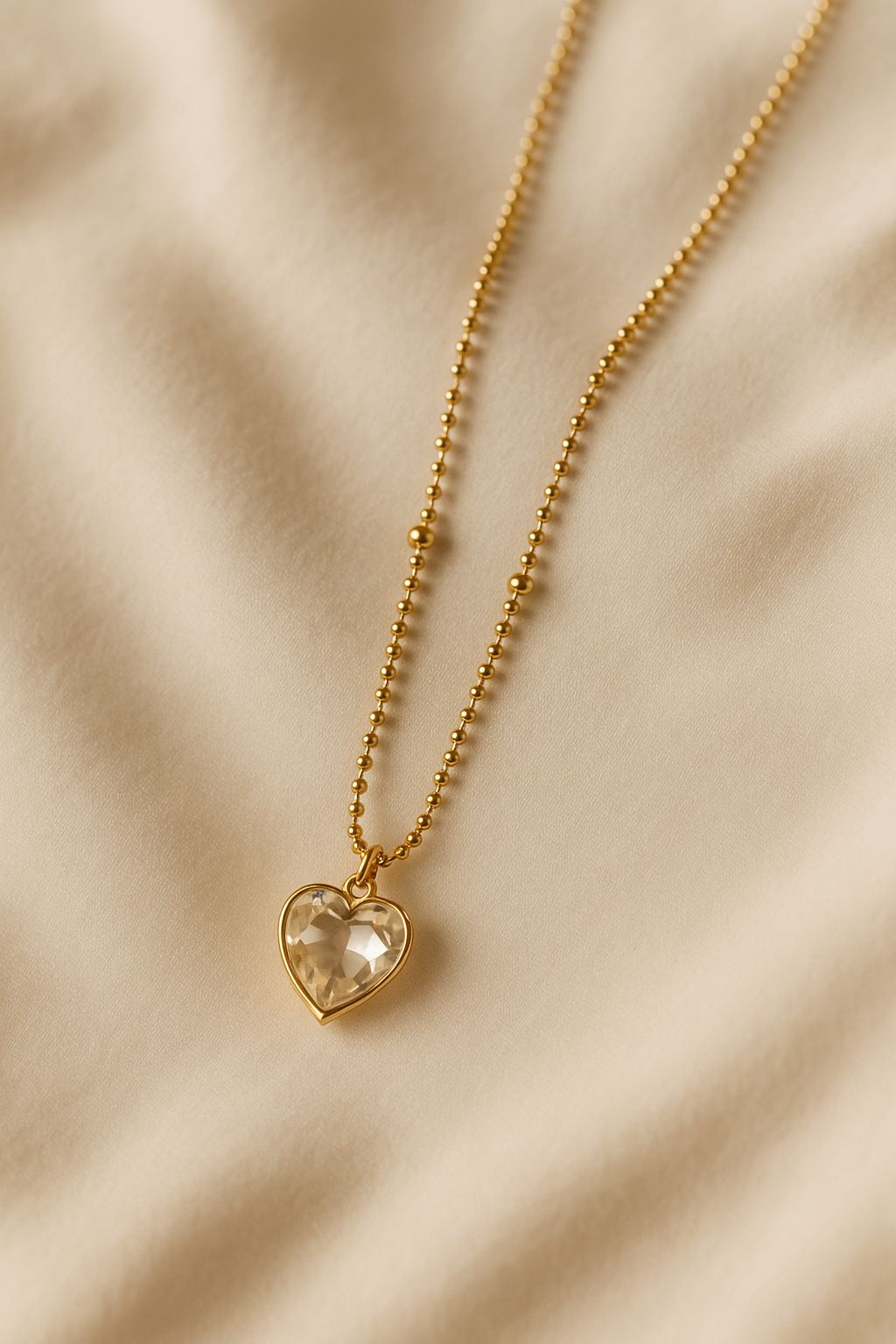 white-heart-pendent
